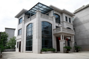 瓷磚外墻翻新仿石漆需要鏟掉瓷磚嗎？